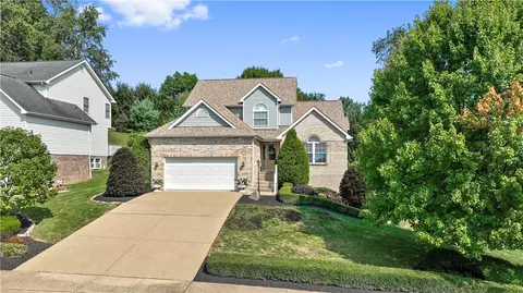 315 Sean Dr, Moon Township, PA 15108