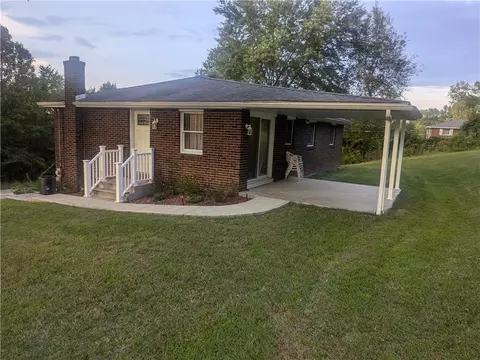 6833 Italy Rd, Export, PA 15632 photo 8