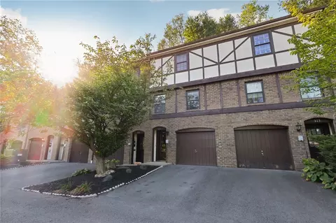 311 Newton Sq, Coraopolis, PA 15108