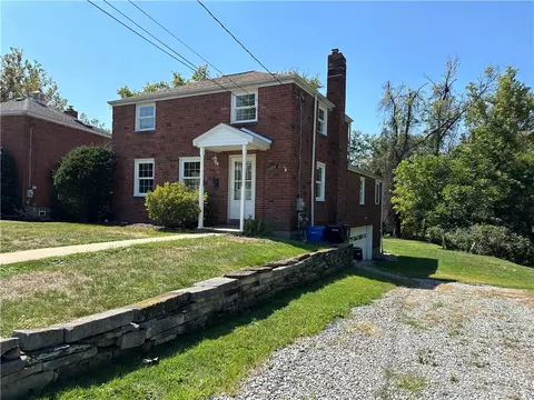 2409 Saint David Dr, Mckeesport, PA 15135