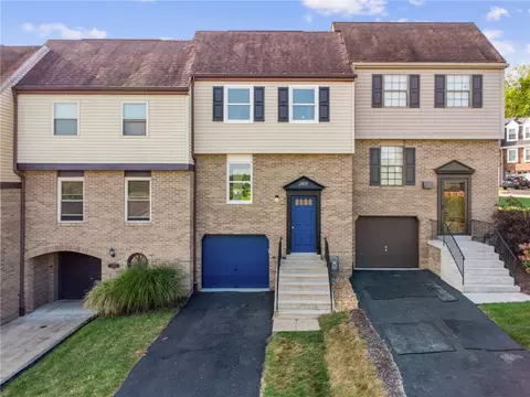 2859 Dolores Dr, South Park, PA 15129