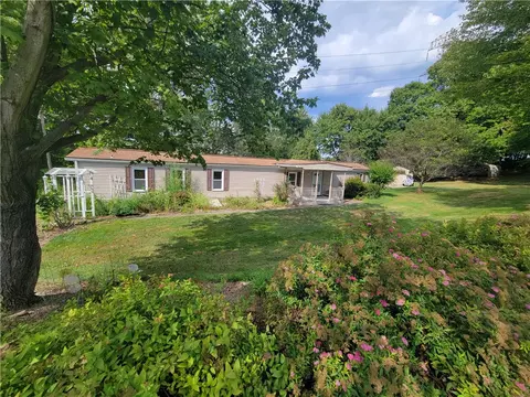 4114 Ridge Rd, Aliquippa, PA 15001