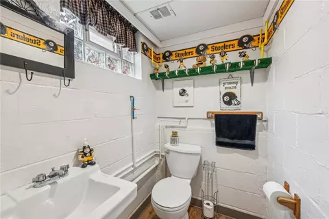 Bath - 13511 Ormsby Dr, Irwin, PA 15642 photo 2 of 2