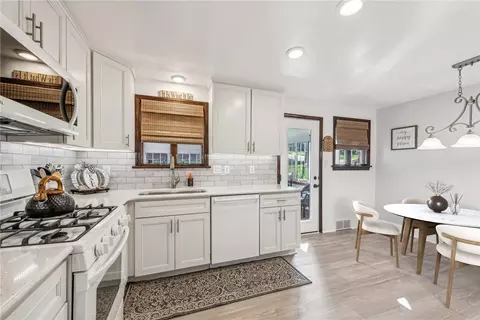 Kitchen - 13511 Ormsby Dr, Irwin, PA 15642 photo 2 of 6