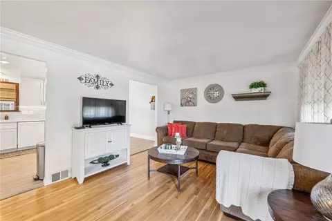 Living - 13511 Ormsby Dr, Irwin, PA 15642 photo 1 of 1