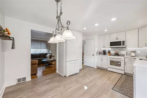 Kitchen - 13511 Ormsby Dr, Irwin, PA 15642 photo 6 of 6