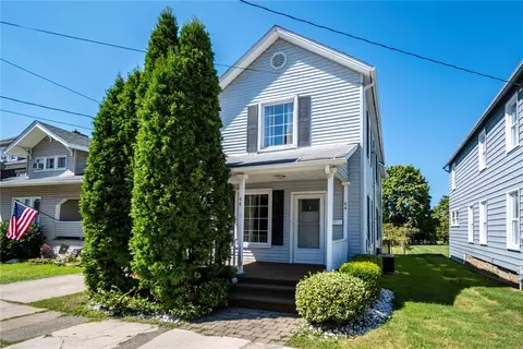 44 S Myers Ave, Sharon, PA 16146