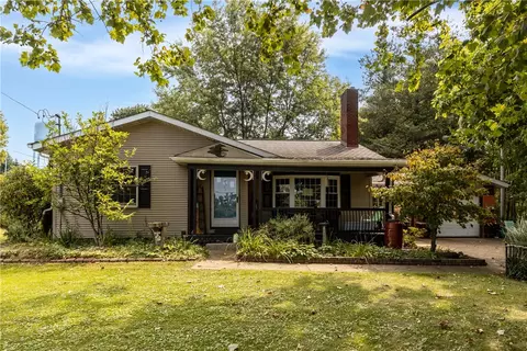 2172 Mercer Rd, New Brighton, PA 15066