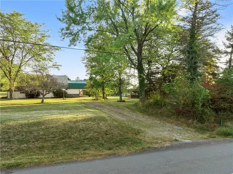 296 Hunker Waltz Mill Rd, Hunker, PA 15639