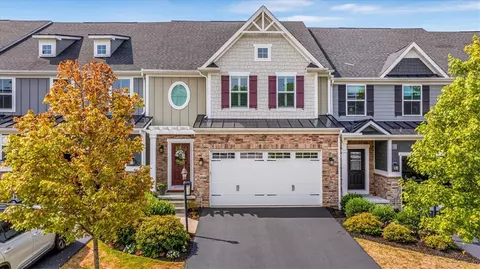 2528 Adele Ct, Sewickley, PA 15143