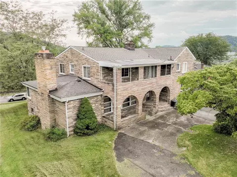 71 Westmoreland Rd, Trafford, PA 15085