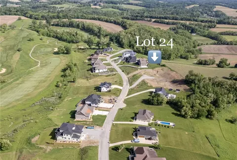 24 Totteridge Dr, Greensburg, PA 15601