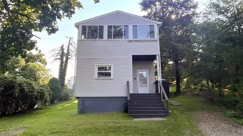 4462 Valley View St, Pittsburgh, PA 15214