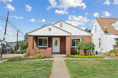 401 Riverview Dr, New Kensington, PA 15068