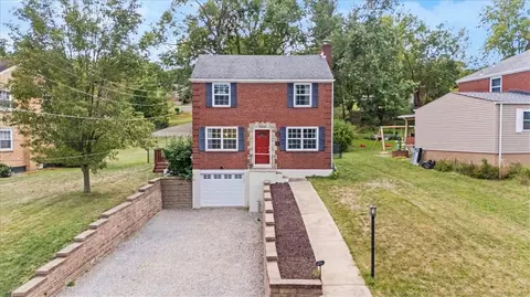 8131 Remington Dr, Pittsburgh, PA 15237