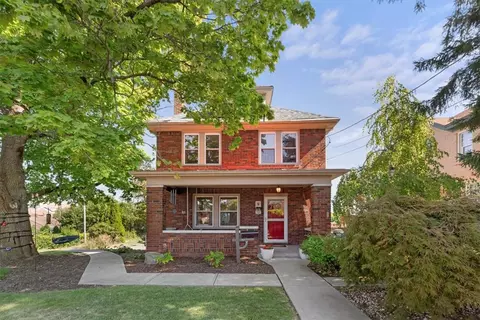 9 Elton Ave, Pittsburgh, PA 15227