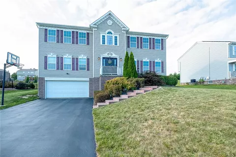 105 N Naughton Cir, Evans City, PA 16033