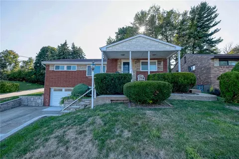 5062 Leona Dr, Pittsburgh, PA 15227