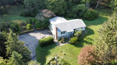 1337 Church Rd, Ford City, PA 16226