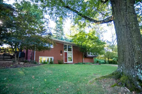 2429 Marbury Rd, Pittsburgh, PA 15221