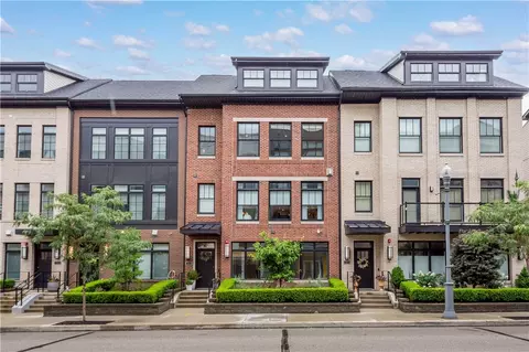 1910 Waterfront Pl, Pittsburgh, PA 15222