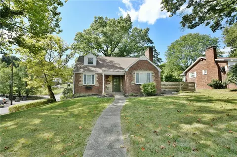 3001 Mount Royal Blvd, Glenshaw, PA 15116