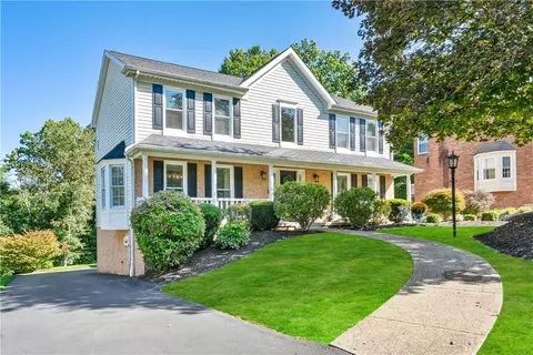 104 Tiffany Ridge Dr, Coraopolis, PA 15108