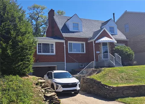 5317 Fredanna St, Pittsburgh, PA 15207