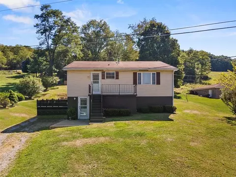 30 Potato Run Rd, Washington, PA 15301