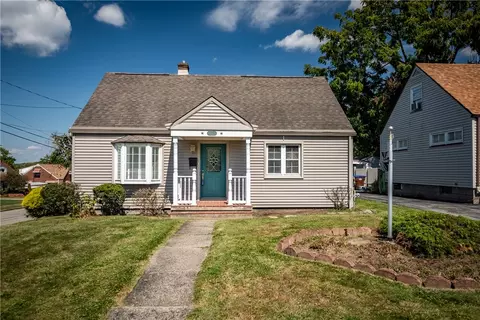 755 Fisher Hill St, Sharon, PA 16146
