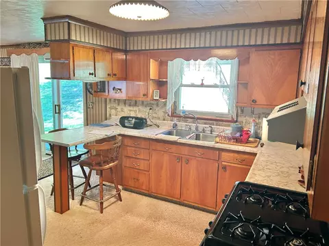 562 Smith Run Rd, Amity, PA 15311 photo 8