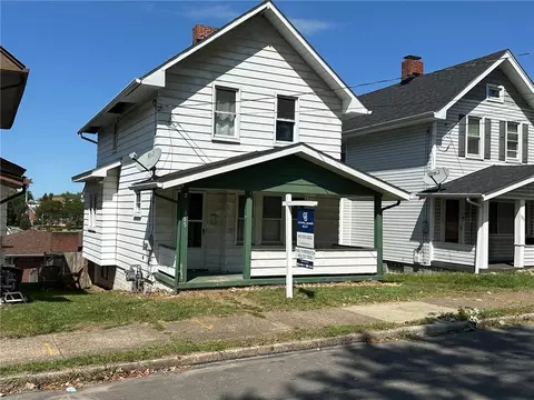 385 3rd St, Washington, PA 15301