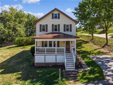 67 Elizabeth St, Washington, PA 15301