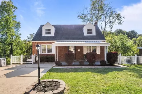 202 Lynn Dr, Pittsburgh, PA 15236