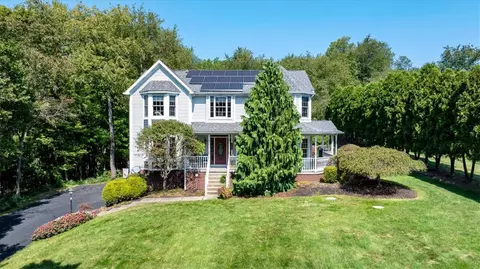 136 Heathercroft Dr, Cranberry Township, PA 16066