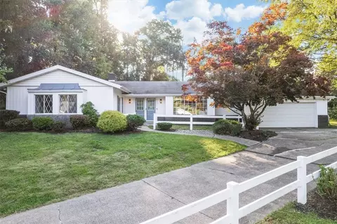 233 Sunset Dr, Pittsburgh, PA 15235