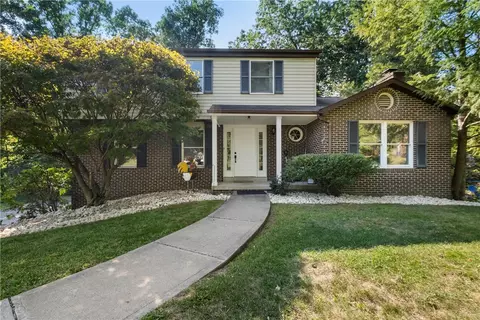 512 Kellingwood Dr, Pittsburgh, PA 15238