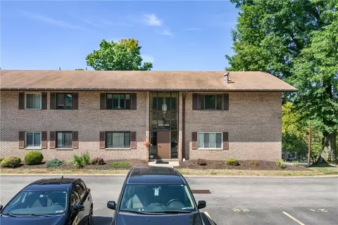 1023 Sanlin Dr, Coraopolis, PA 15108