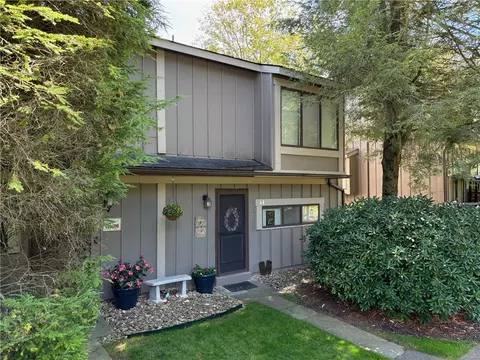 31 Craighead Dr, Hidden Valley, PA 15502