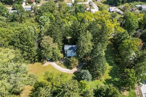 804 W Sutter Rd, Glenshaw, PA 15116