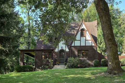 102 Woodside Rd, Pittsburgh, PA 15221