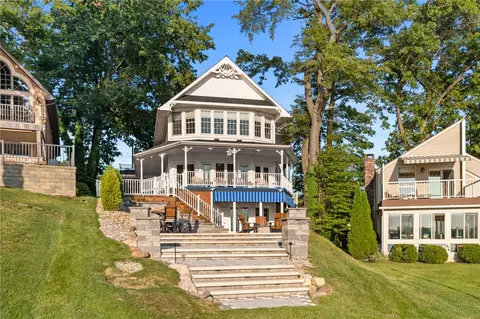 10449 Mohawk Rd, Conneaut Lake, PA 16316