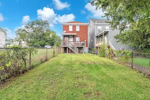 Exterior - 2916 Devlin St, Pittsburgh, PA 15210 photo 3 of 4