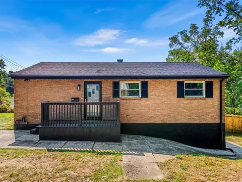 5428 Elm St, Bethel Park, PA 15102
