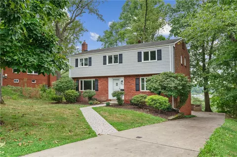 1290 Sky Ridge Dr, Pittsburgh, PA 15241