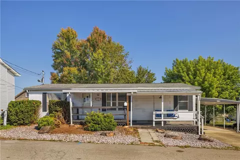 208 W Vine St, Mount Pleasant, PA 15666