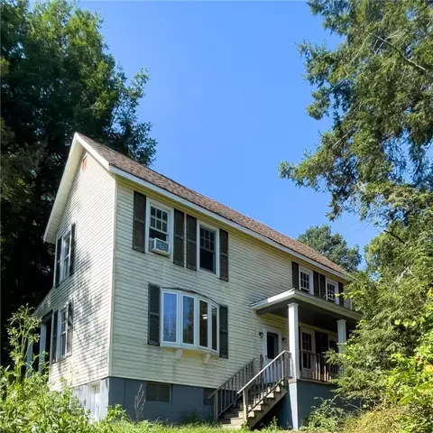 5895 Valencia Rd, Gibsonia, PA 15044