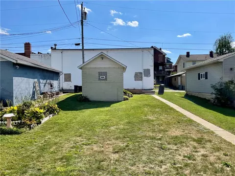 307 Elm St, Vandergrift, PA 15690 photo 12
