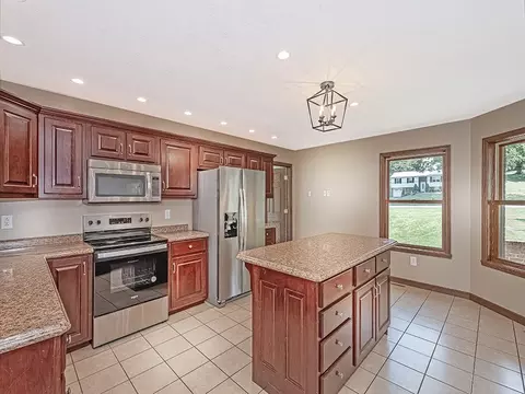 125 Delaware Ave, Vandergrift, PA 15690 photo 14