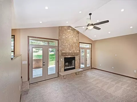 125 Delaware Ave, Vandergrift, PA 15690 photo 4